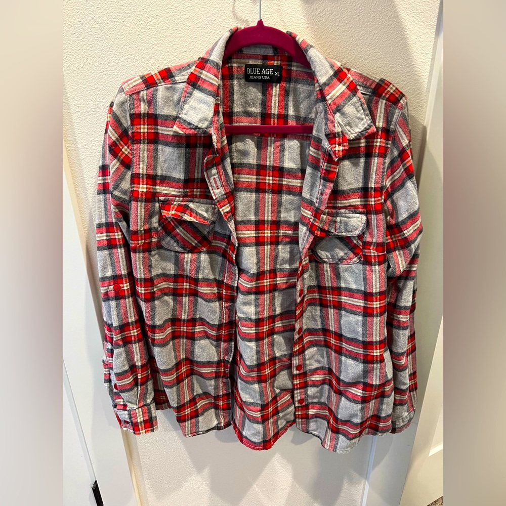 Blue Age - Jeans USA red flannel shirt